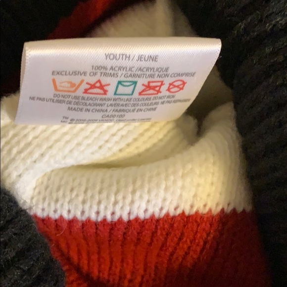 🆕 HBC Hudson's Bay Company Pom Pom Toque - Size “Youth” - Picture 4 of 6